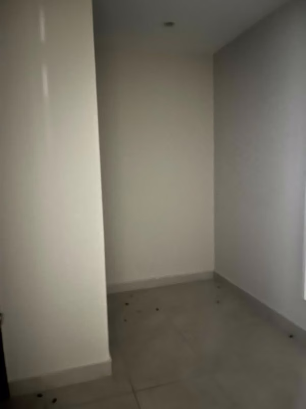 Bank sells apartment in PH Embassy Club, Clayton