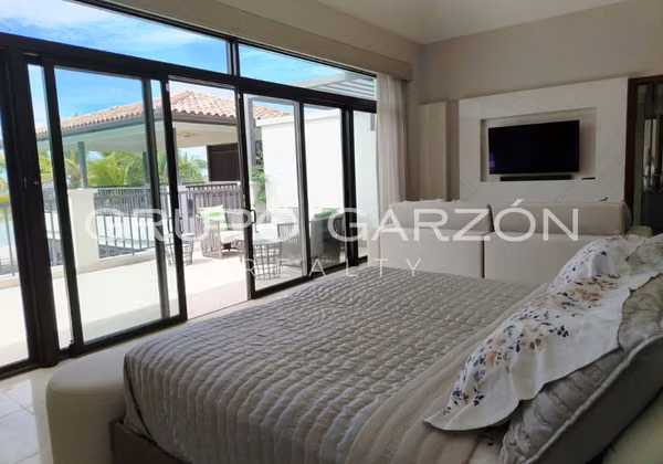 Venta de casa en Velamar Village (Buenaventura)