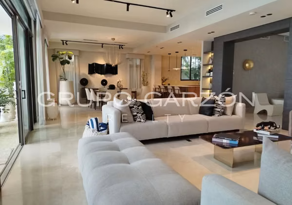Alquiler de casa en Velamar Village (Buenaventura)