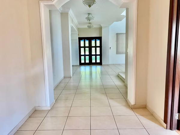 Alquiler de Casa en Camino de Cruces | Piscina Privada | AM