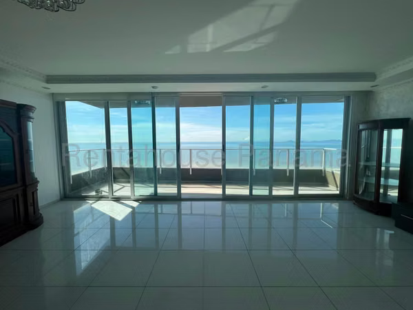 Apartment for sale in Costa del Este OF26-3079