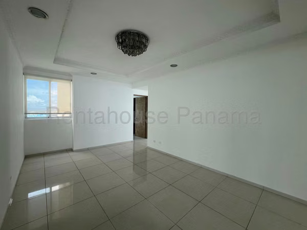 Apartment for sale in Costa del Este OF26-3079