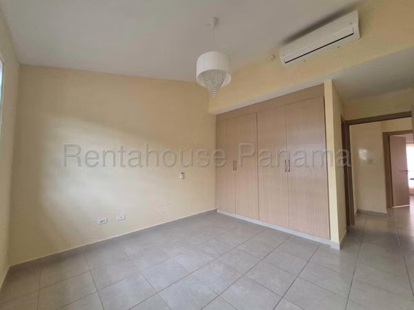House for Rent in Brisas Del Golf OF27-183