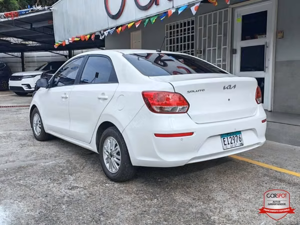 KIA SOLUTO FULL EXTRAS 2024