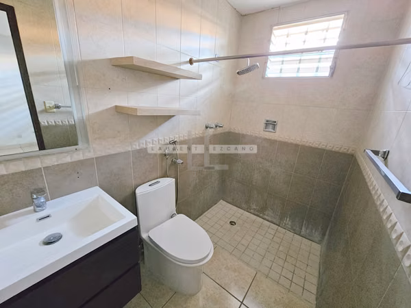 Sale of a family house in Terrazas de Brisas del Golf - Make an offer