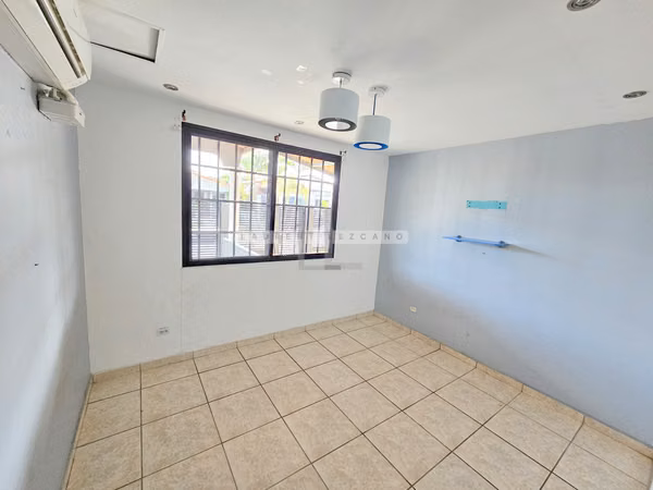 Sale of a family house in Terrazas de Brisas del Golf - Make an offer