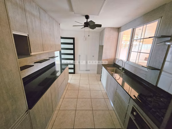 Sale of a family house in Terrazas de Brisas del Golf - Make an offer