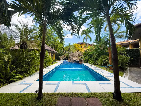 Luxury Home for Rent in Antigua, Costa del Este