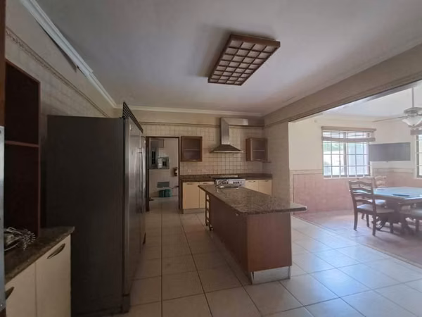 Alquiler de hermosa Casa en Camino de Cruces-Zona Exclusiva y segura