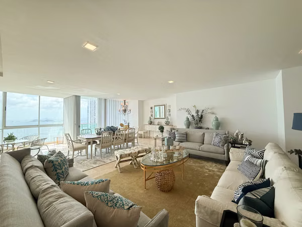 Spacious Condo with Ocean Views in Allure at the Park, Bella Vista
