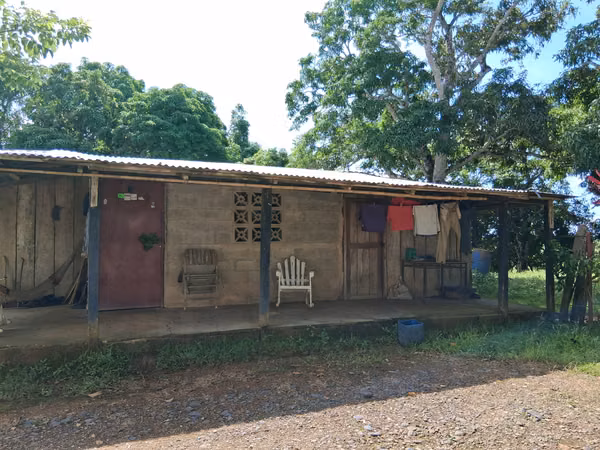 SE VENDE FINCA GANADERA.