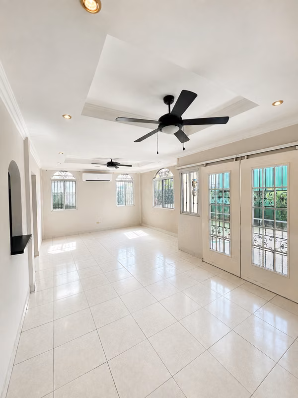 Casa en Venta en Betania | Calle sin Salida | 4 Recámaras | Debajo del Avalúo