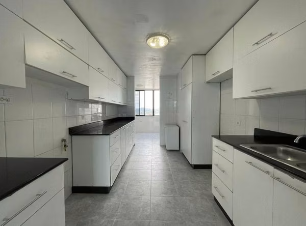 Apartment for sale on Avenida Balboa PH La Ensenada - DG