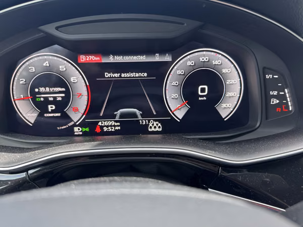 AUDI Q8 2024
