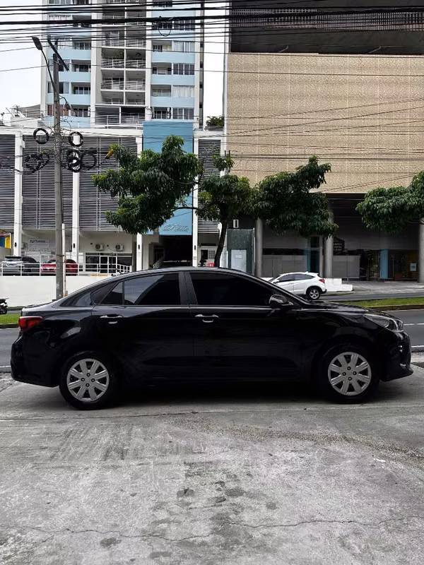 Kia Rio 2020 Automatico
