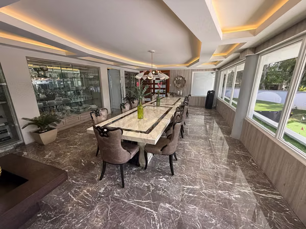 Alquiler y Venta – Mansión de Lujo en Altos del Golf