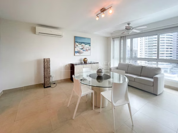 Renovated Apartment at Bayfront Tower, Avenida Balboa