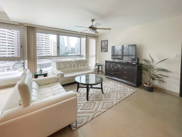 Renovated Apartment at Bayfront Tower, Avenida Balboa