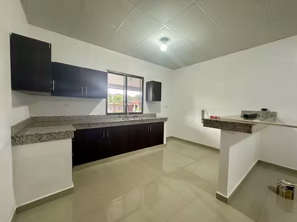 UNFURNISHED DUPLEX FOR RENT IN EXCLUSIVE ÁREA OF EL TERRONAL