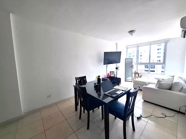 Apartment for Sale in Parque Lefevre, PH Mérida, 74m2