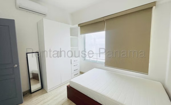 Apartment for Sale on Avenida Balboa | Vista Marina GC