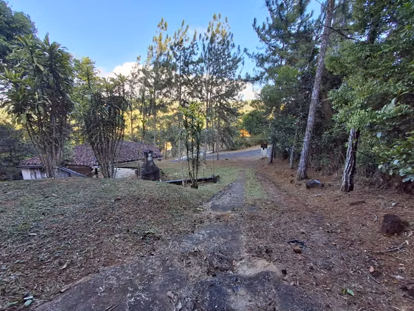 SE VENDE ACOGEDORA CASA EN LOS ALTOS DE CERRO AZUL
