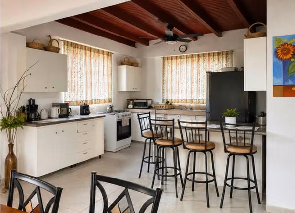 SE VENDE ACOGEDORA CASA EN LOS ALTOS DE CERRO AZUL