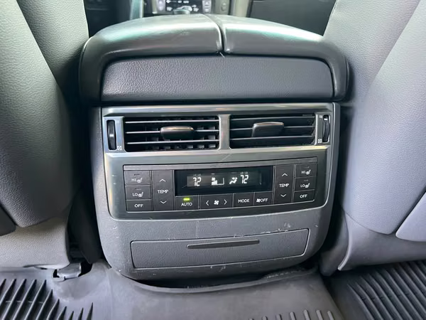 Lexus LX 570