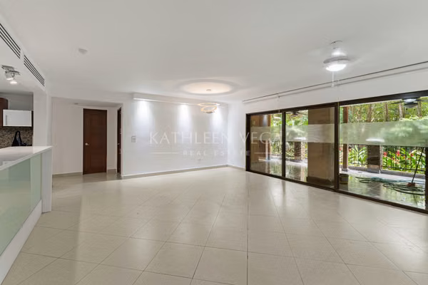 Ground-Floor Apartment at Courtyard Residences, Embassy Club