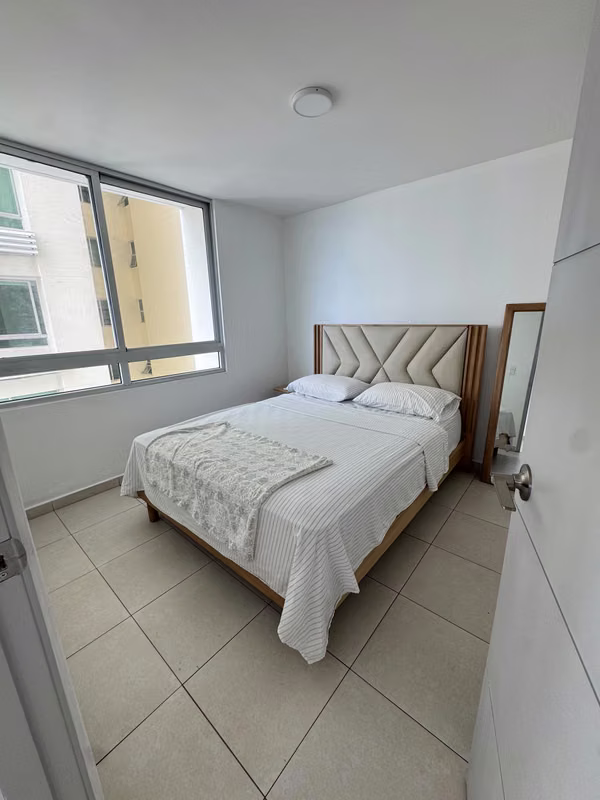APT AAA 3R4BB2P WIDE SEMI-FURNISHED WITH VIEW TO LOVE IN SAN FRANCISCO 1450