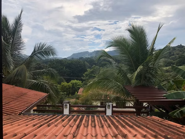 FOR SALE HOUSE LAS CUMBRES MIRADOR DEL LAGO  3 BEDROOMS