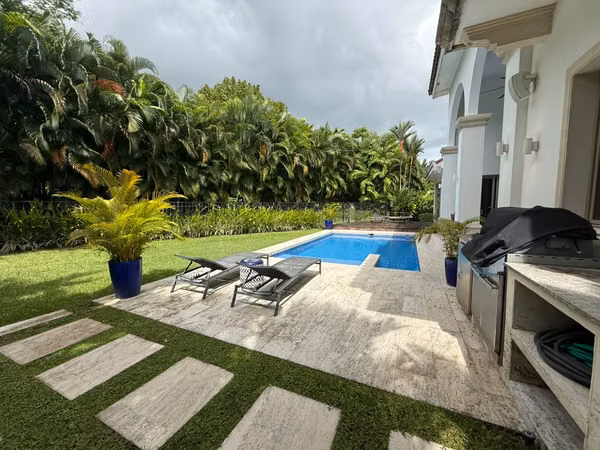 Sale of House in PH Fairway Estates, Santa María