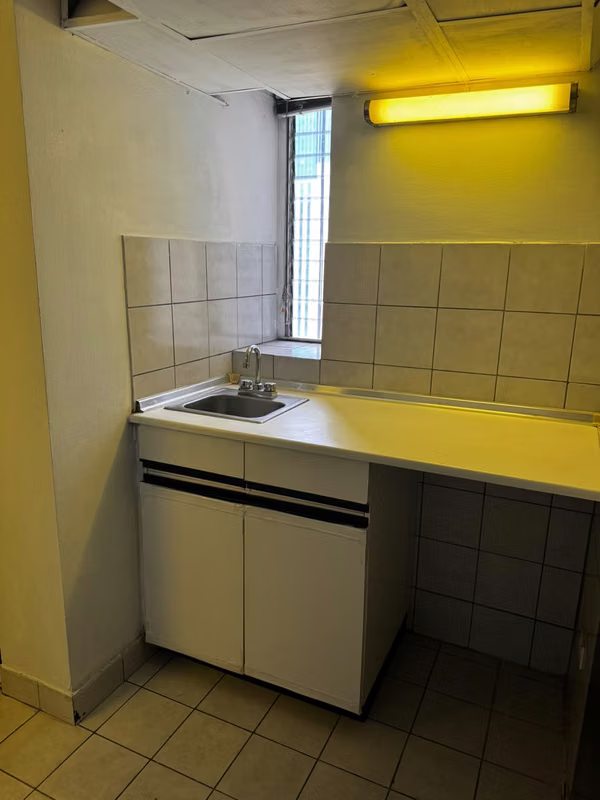 OFFICE RENTAL - BANKING AREA