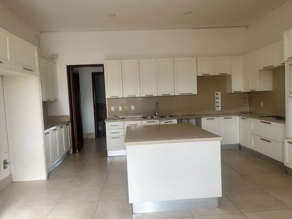 Bank sells apartment in PH Regent Tower 500, Costa del Este dv
