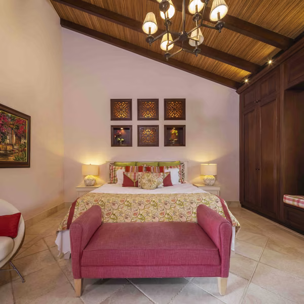 GOOD ADVENTI- BEACH HOUSE - RENTAL