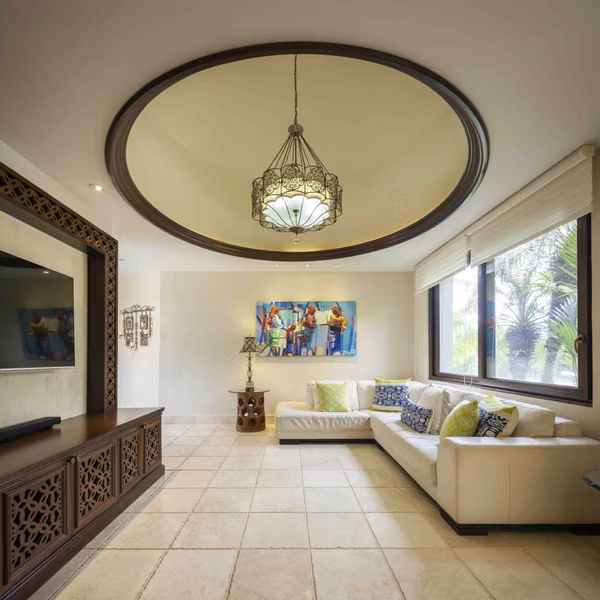 GOOD ADVENTI- BEACH HOUSE - RENTAL