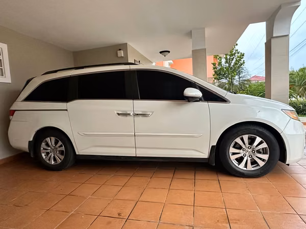 SE VENDE HONDA ODYSSEY 2016 – OFERTAZO! EXCELENTE OPORTUNIDAD!