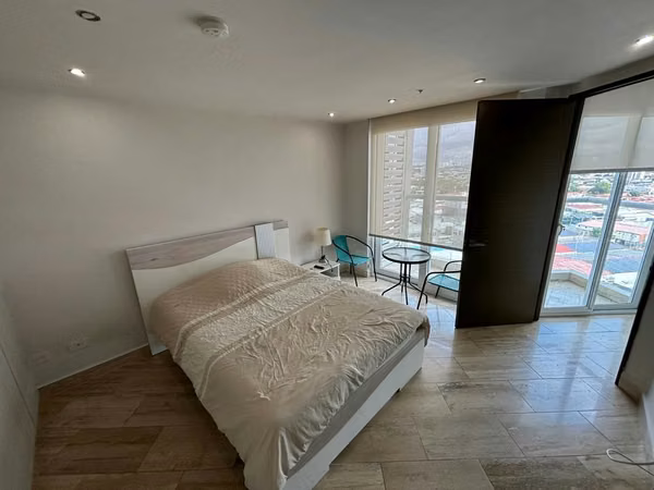 THE REGENT FURNISHED