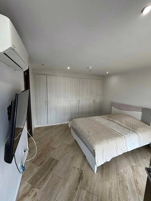THE REGENT FURNISHED