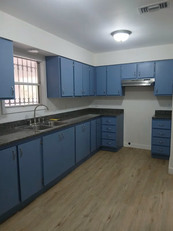Prime property in excellent condition and move-in ready! - Clayton