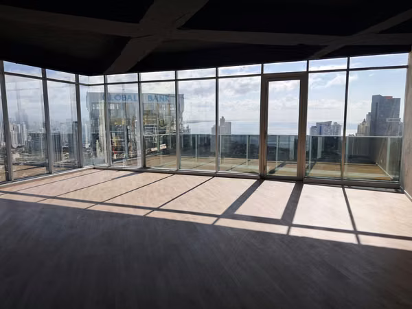 266598. 156m² office for sale, with finishes, 7 parking spaces and storage