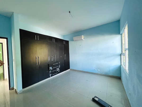 FOR SALE EXLUSIVE AND MODERN HOUSE IN ALTOS DE PANAMA