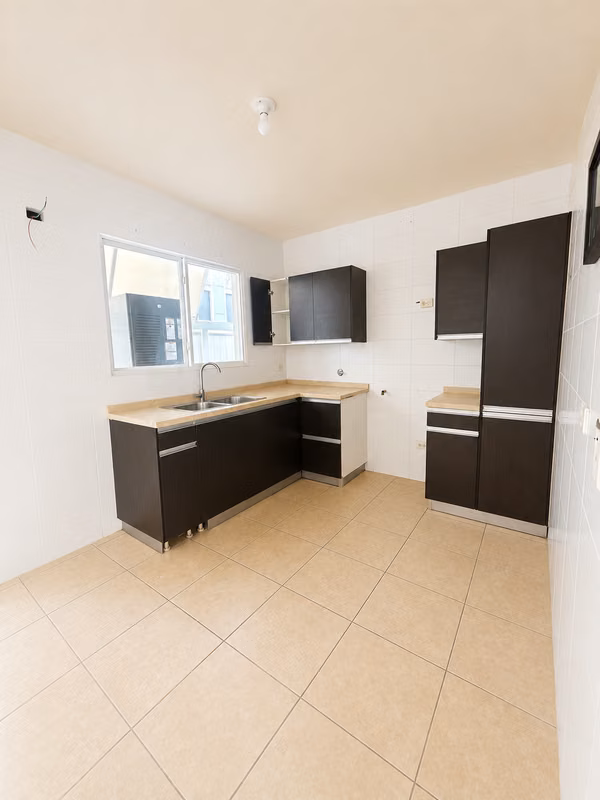Venta de casa en Paseo del norte PH Alpes Brisas del golf