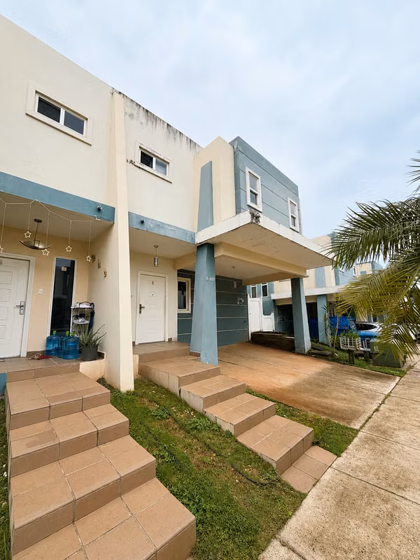 Venta de casa en Paseo del norte PH Alpes Brisas del golf