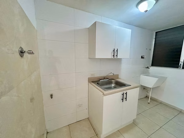 Central apartment in the P.H. Residencial Llano Bonito 2 bedroom, 1 bathroom