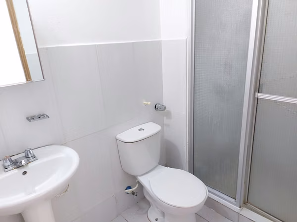 Central apartment in the P.H. Residencial Llano Bonito 2 bedroom, 1 bathroom