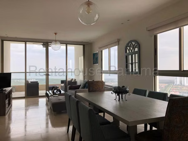Sale of Apartment in Santa María 27LBR220