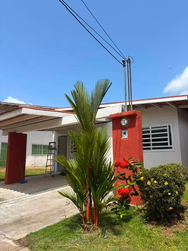 VENDO O ALQUILO CON OPCIÓN A COMPRA CASA EN VILLAS OROPENDOLAS NUEVO ARRAIJAN