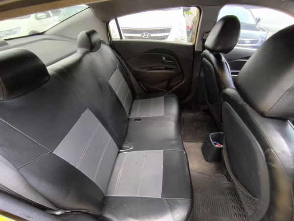 KIA RIO AÑO 2014 AUTOMATICO TAXI