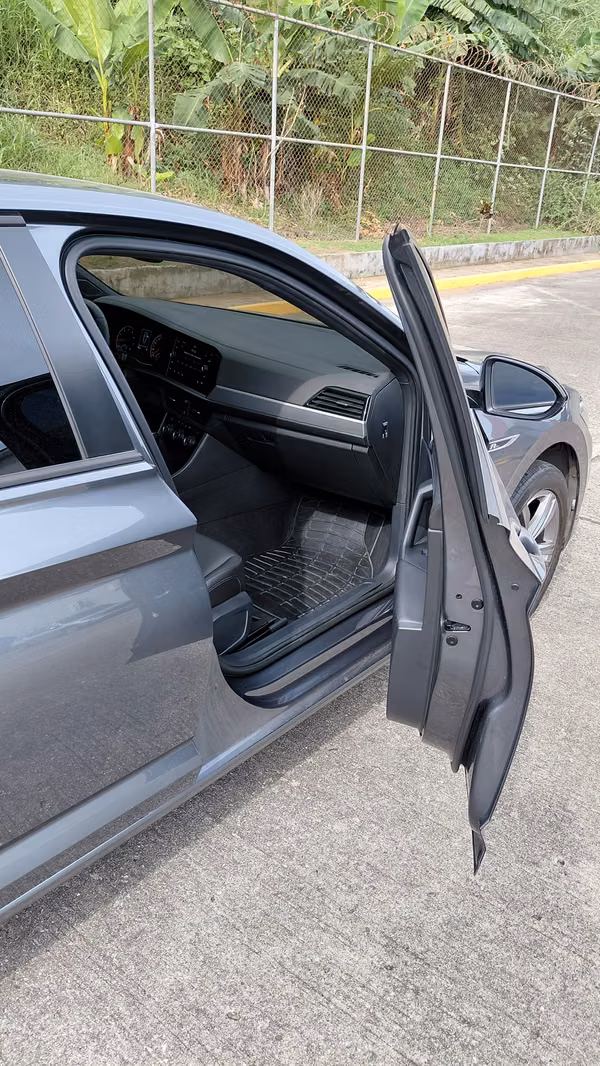 VOLKSWAGEN JETTA, 2.0 L, AÑO 2019, KM 70.000, B/ 11,900.00